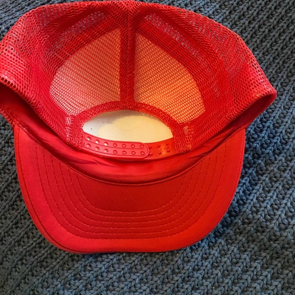 🆕HEART HAT❣️ adjustable snap back! Zoom in for details.... - Picture 4 of 7